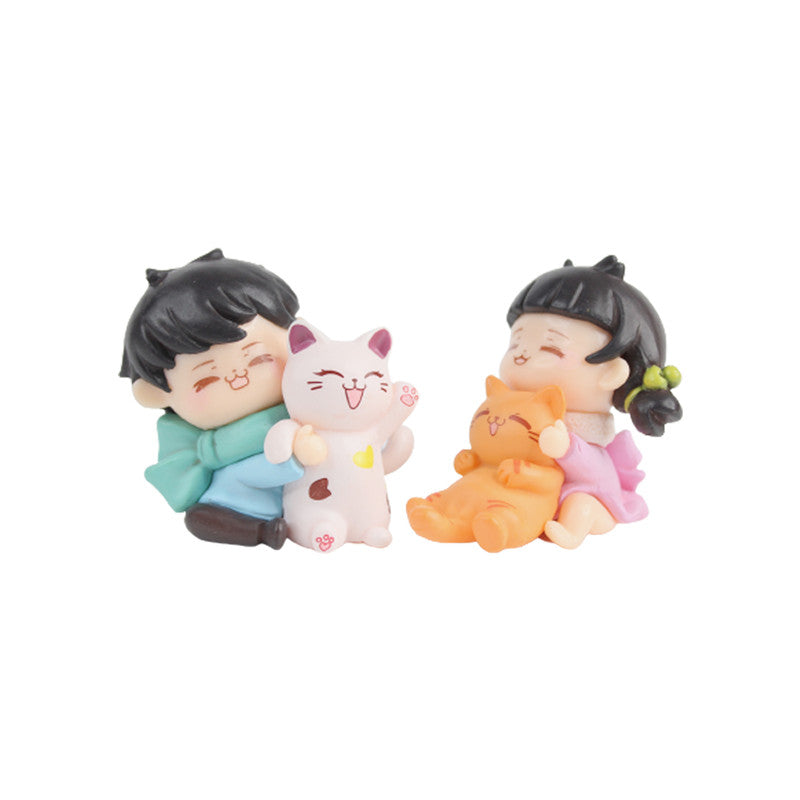 Couple Hoding Kitty couple( Miniature toys , cake toppers , small figuine, Valentine couple)