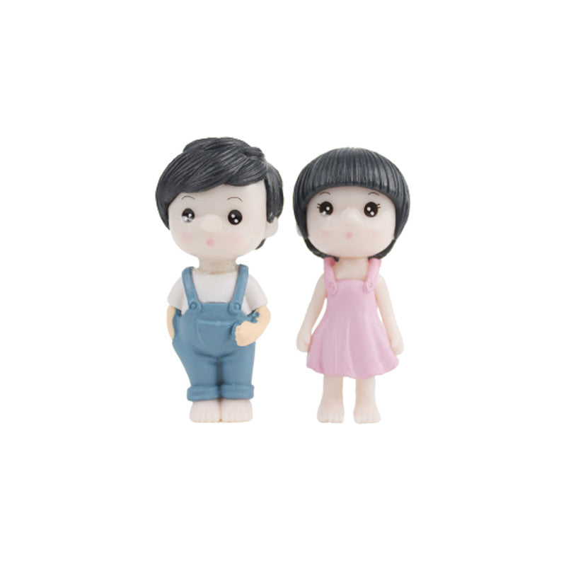 Gallace Couple-2( Miniature toys , cake toppers , small figuine, Valentine couple)