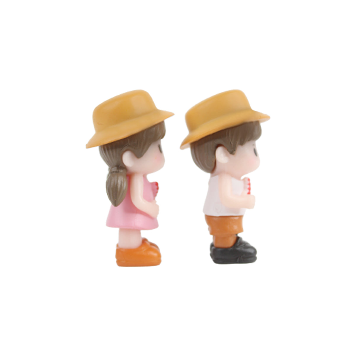 Hat couple-2 (Beige)( Miniature toys , cake toppers , small figuine, Valentine couple)