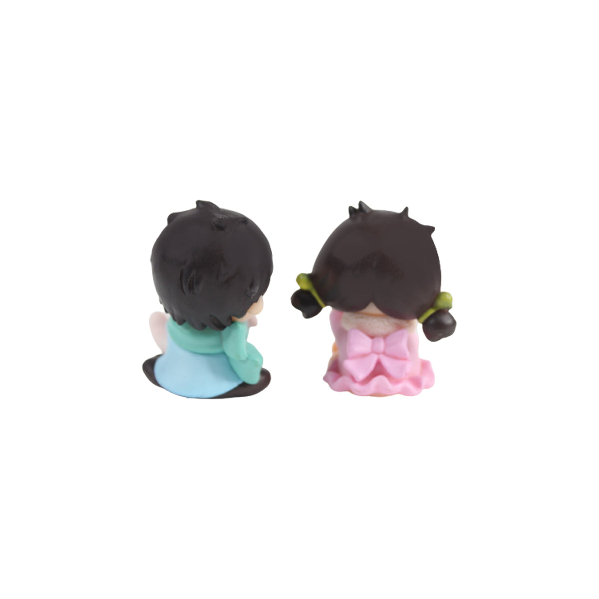 Couple Hoding Kitty couple( Miniature toys , cake toppers , small figuine, Valentine couple)