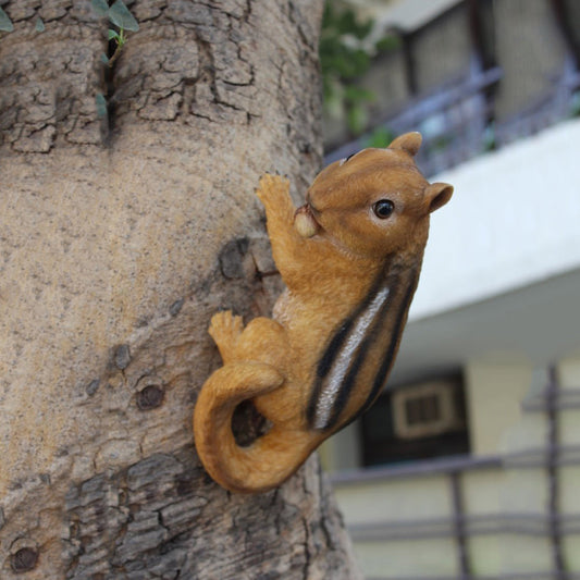 Chipmunk Climbing for Garden Decoration (Tree Decor)