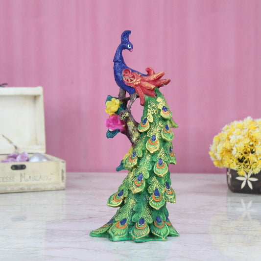 Wonderland Resin Beautifull Peacock Garden decor