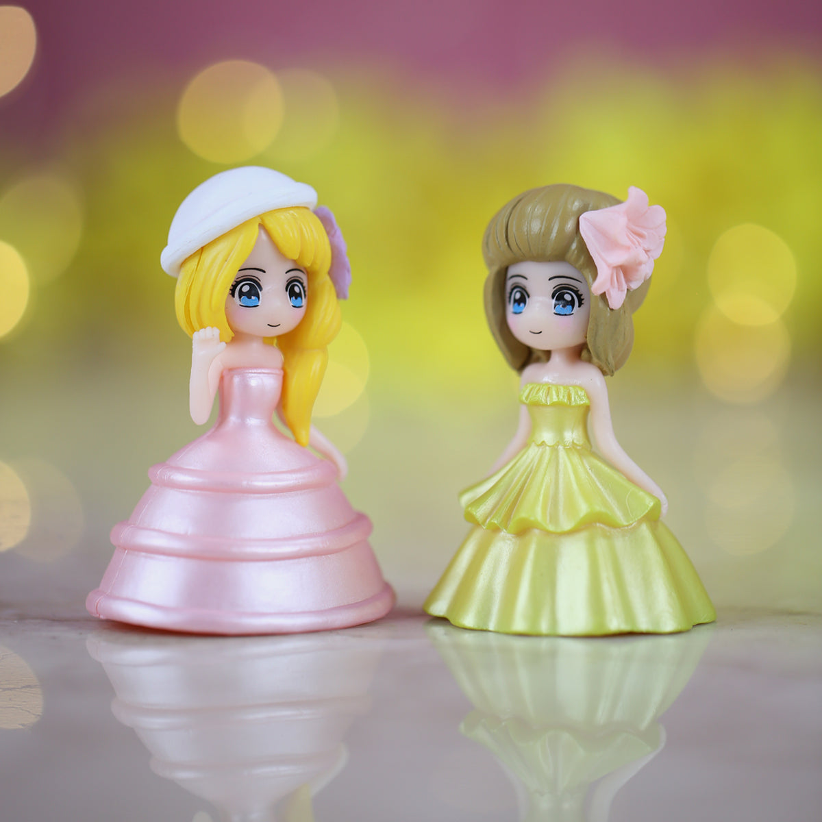 Wonderland Miniature toys dressed Girls - Pink + Yellow