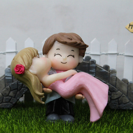 Miniature Toys : (Set of 1) Boy Holding Girl couple