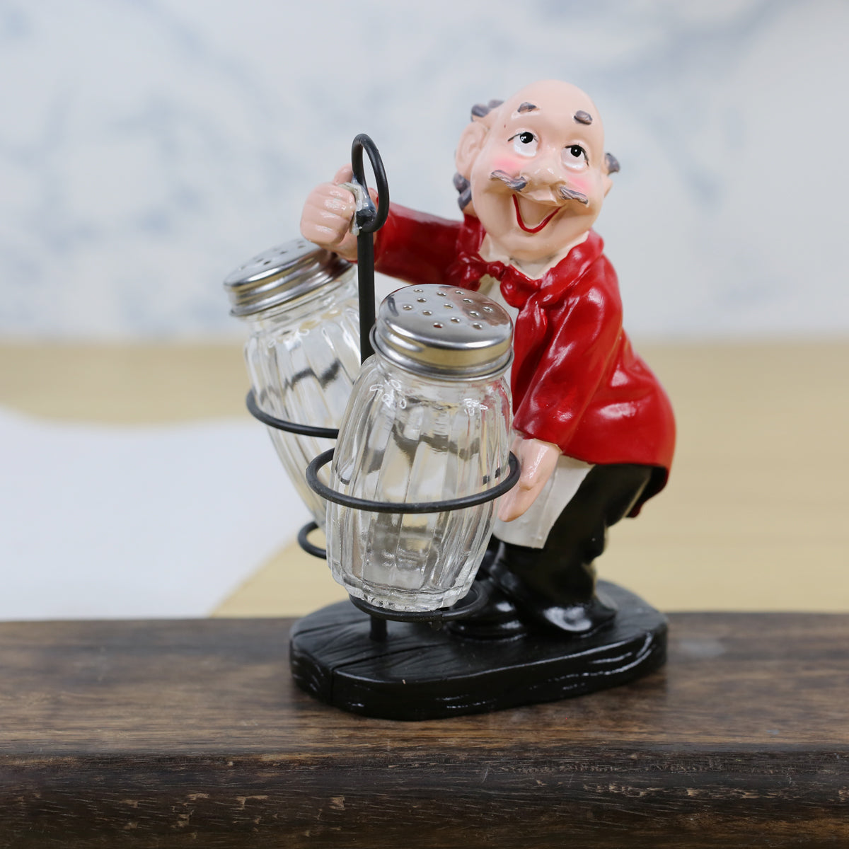 Imported resin Salt and pepper red jacket Chef