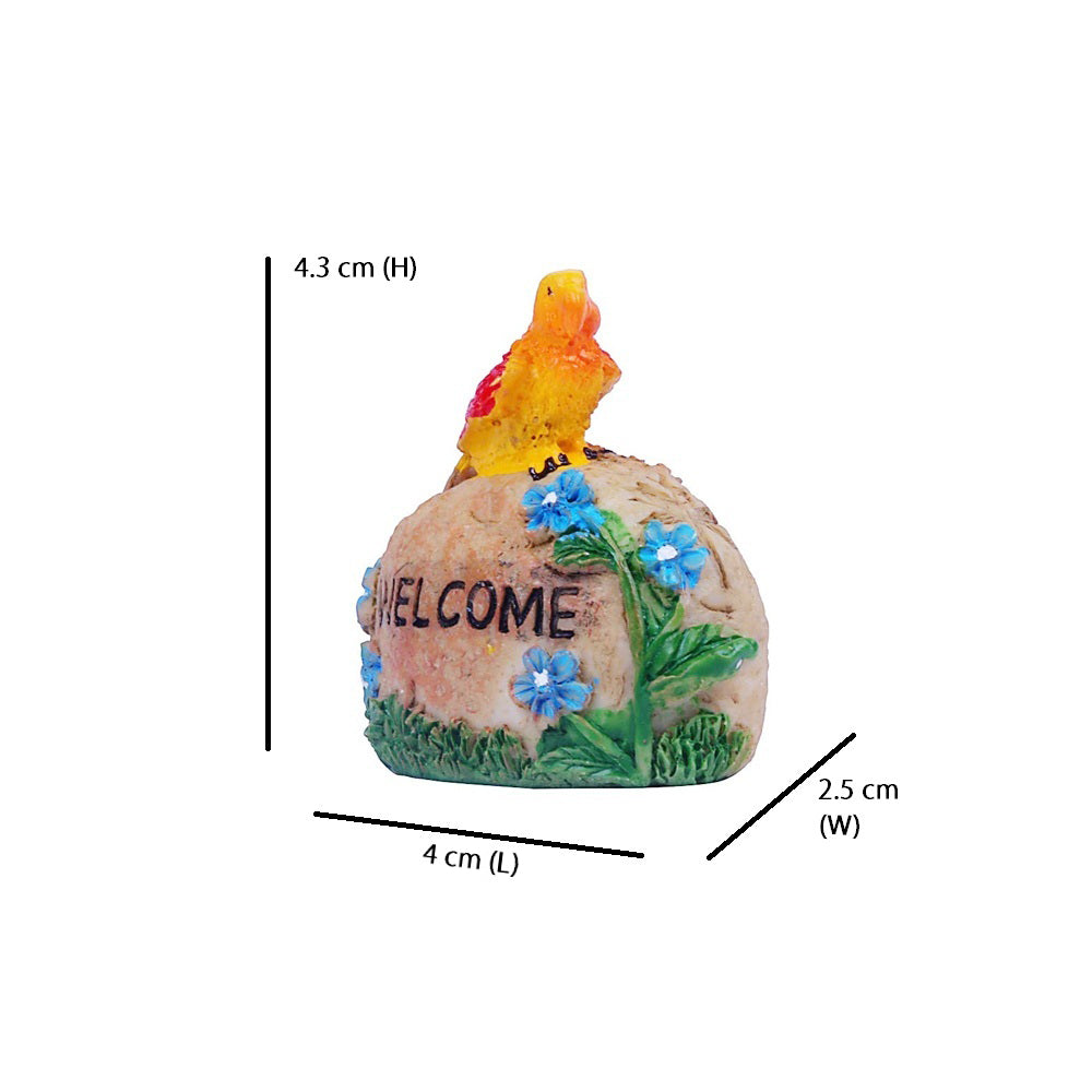 Miniature Toys : (Set of 4) Bird on Stone