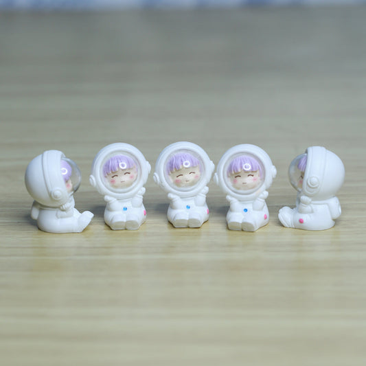 Wonderland Cute Astronut Boy (Set of 5)|Miniature toys | Tiny toys |Mini collectibles |Small figures | Miniature dollhouse| Miniature fairy garden accessories| Unique gifts