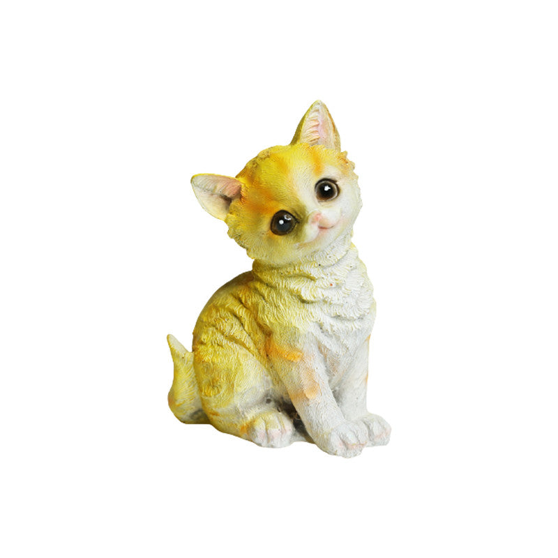 Wonderland resin yellow kitty statue