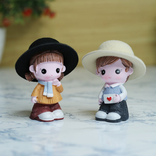 Wonderland ( Set of 2) Love couple with hate Miniature| figurine statue| home décor| gift articles | gift item