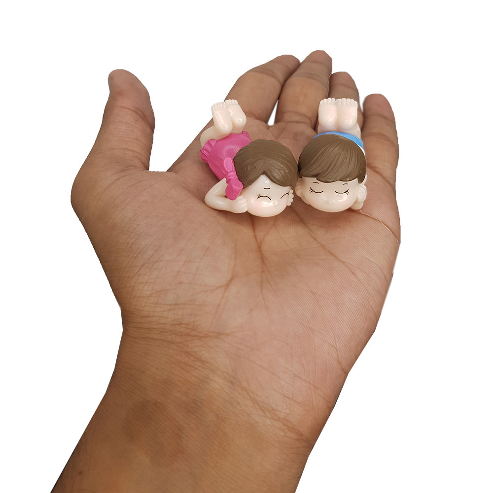 Miniature Toys : Lying Boy and Girl for Fairy Garden Accessories