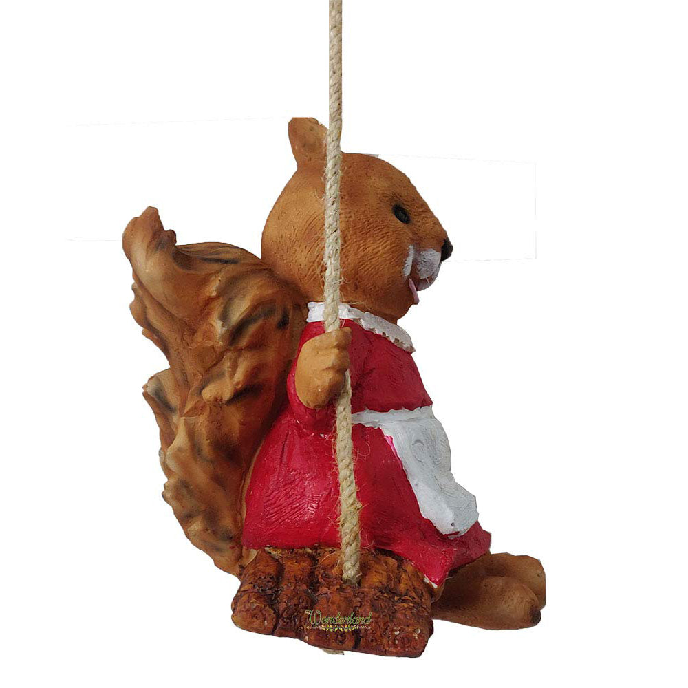 Swinging Girl Squirrel Statue to Hand for Garden Decoration