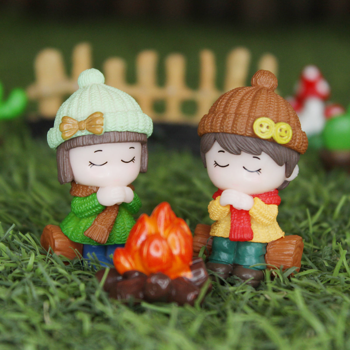 Miniature Toys : Kids with Bonfire Miniature Toy (Brown & Green)