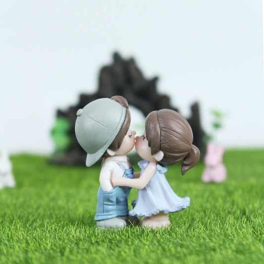 Wonderland Kissing Cap Couple (Blue)  Miniature toys