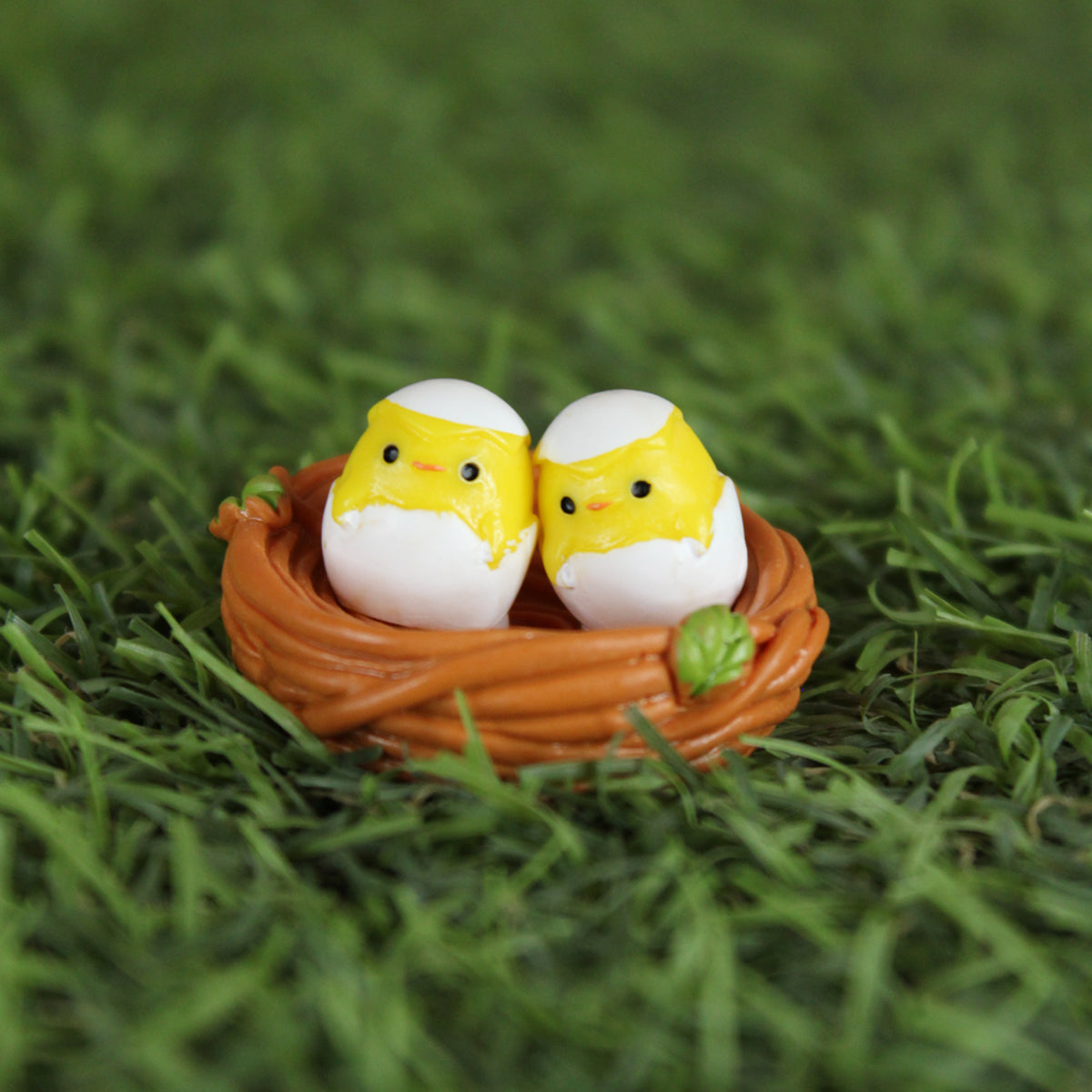 Miniature Toys : (set of 2) Chick & Nest