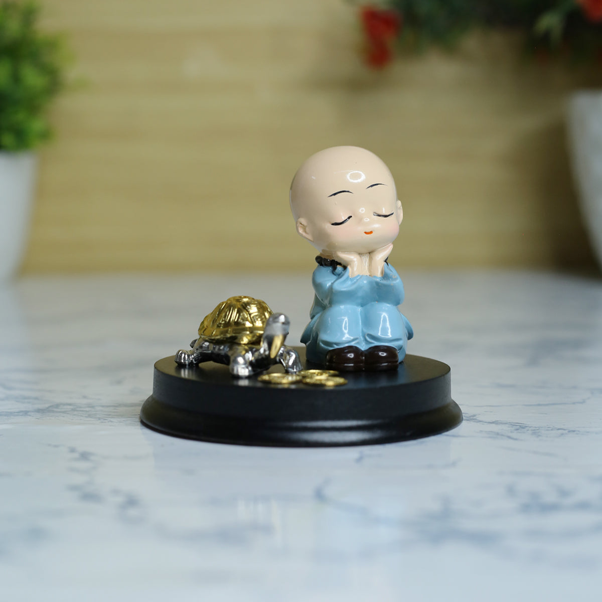 Wonderland Relaxing monk with incense stick stand