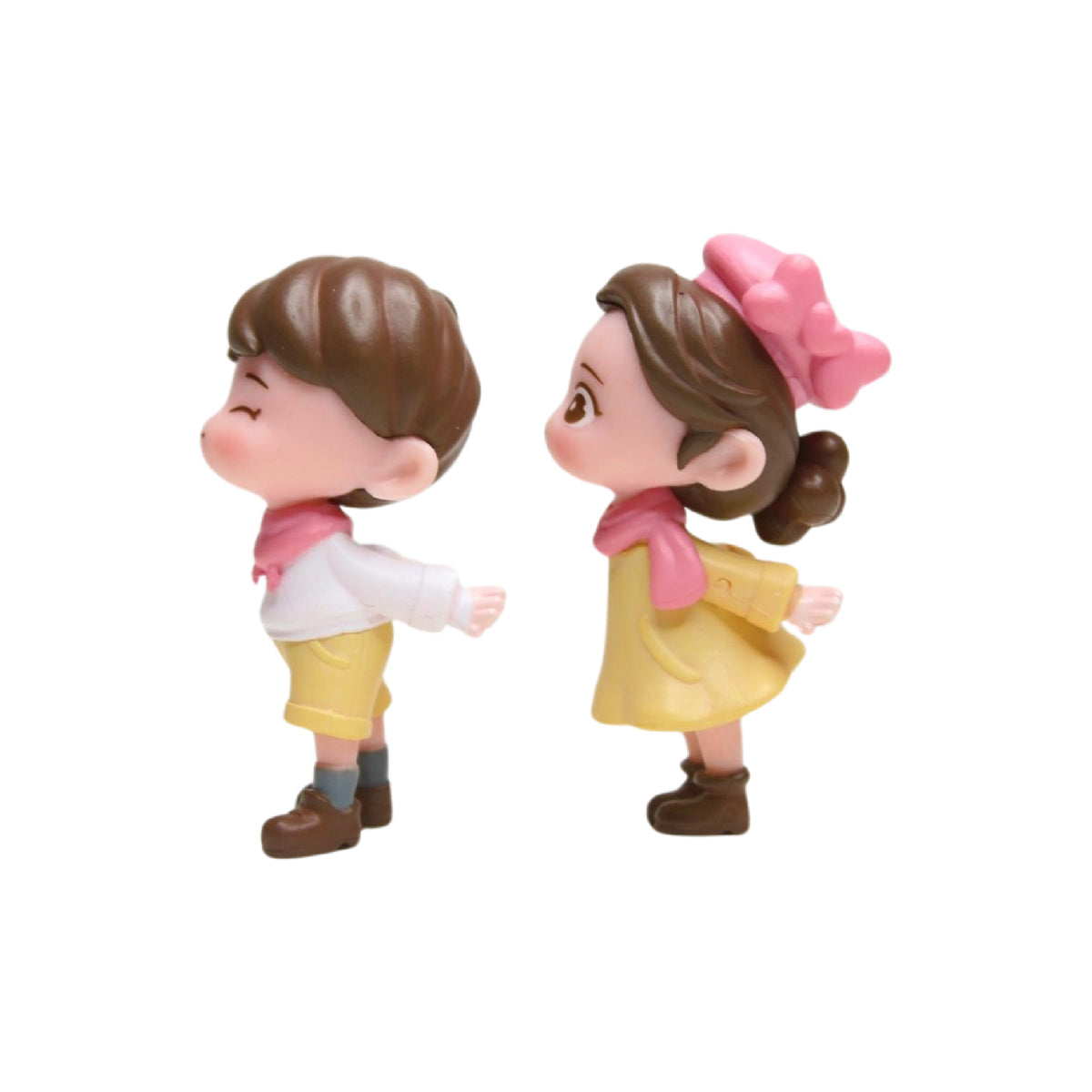 Wonderland imported miniatures ( pack of 4 ) romantic couple